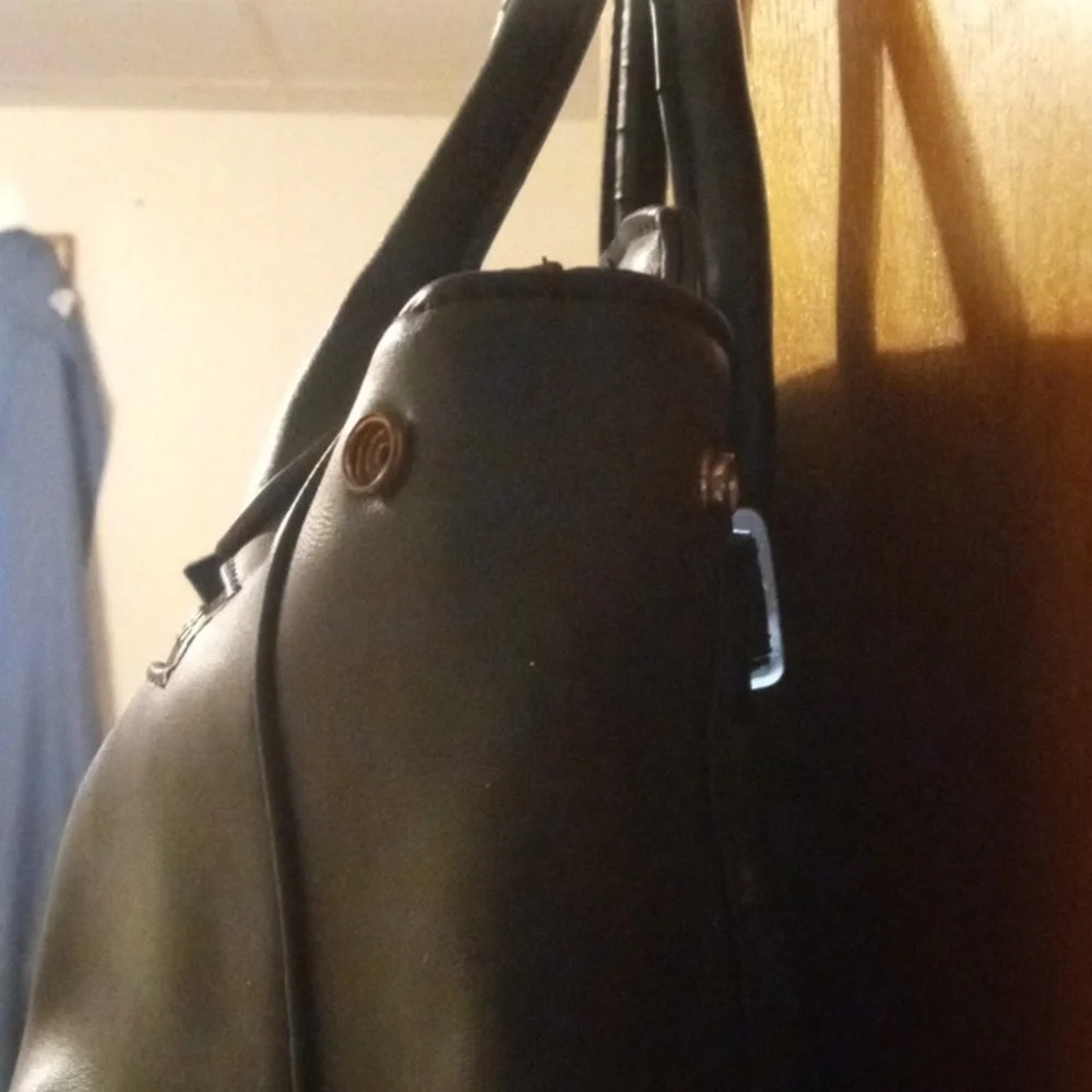 Handbag - Picture 4 of 5